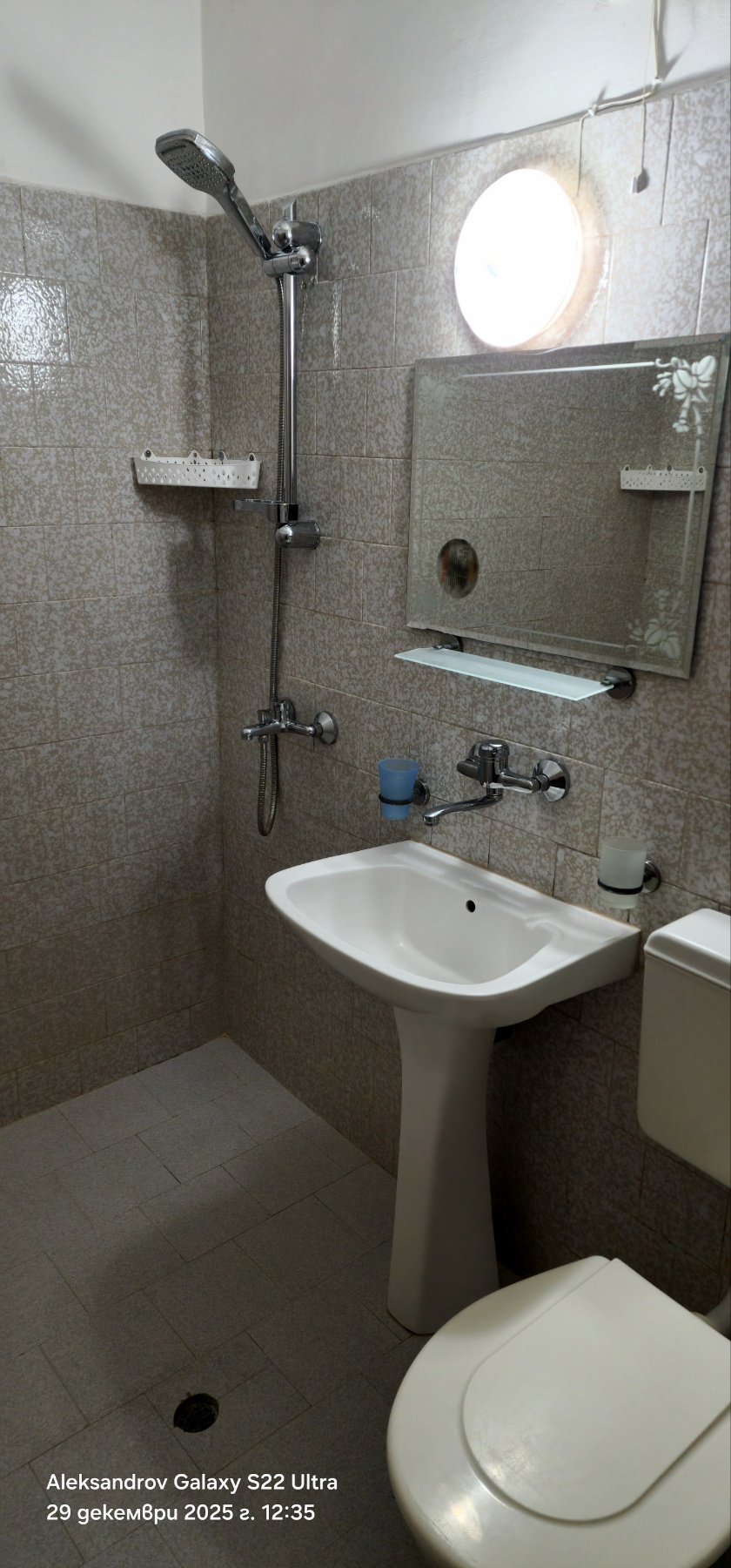 Двуспален апартамент – кв. Дружба 3 - 10