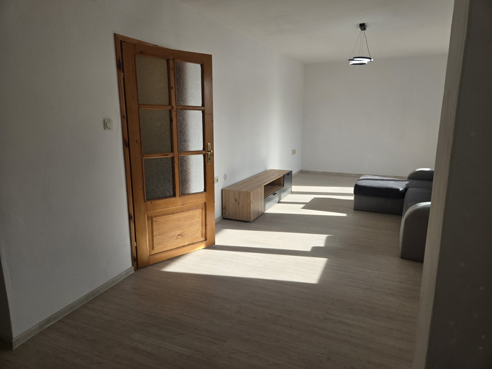 Тристаен апартамент под наем кв. Родина - 2