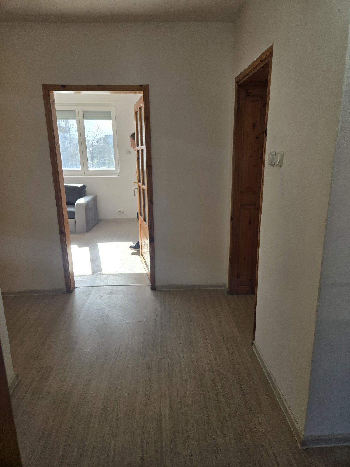 Тристаен апартамент под наем кв. Родина - 6