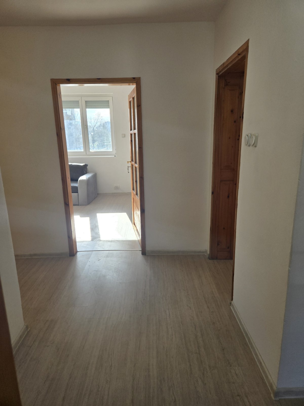 Тристаен апартамент под наем кв. Родина - 8