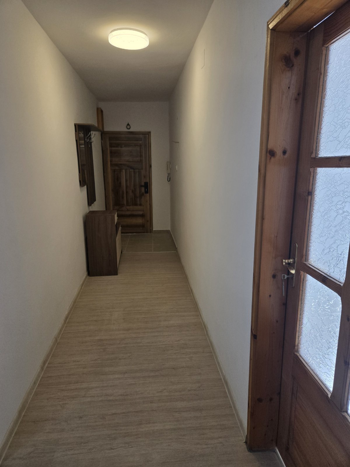 Тристаен апартамент под наем кв. Родина - 13