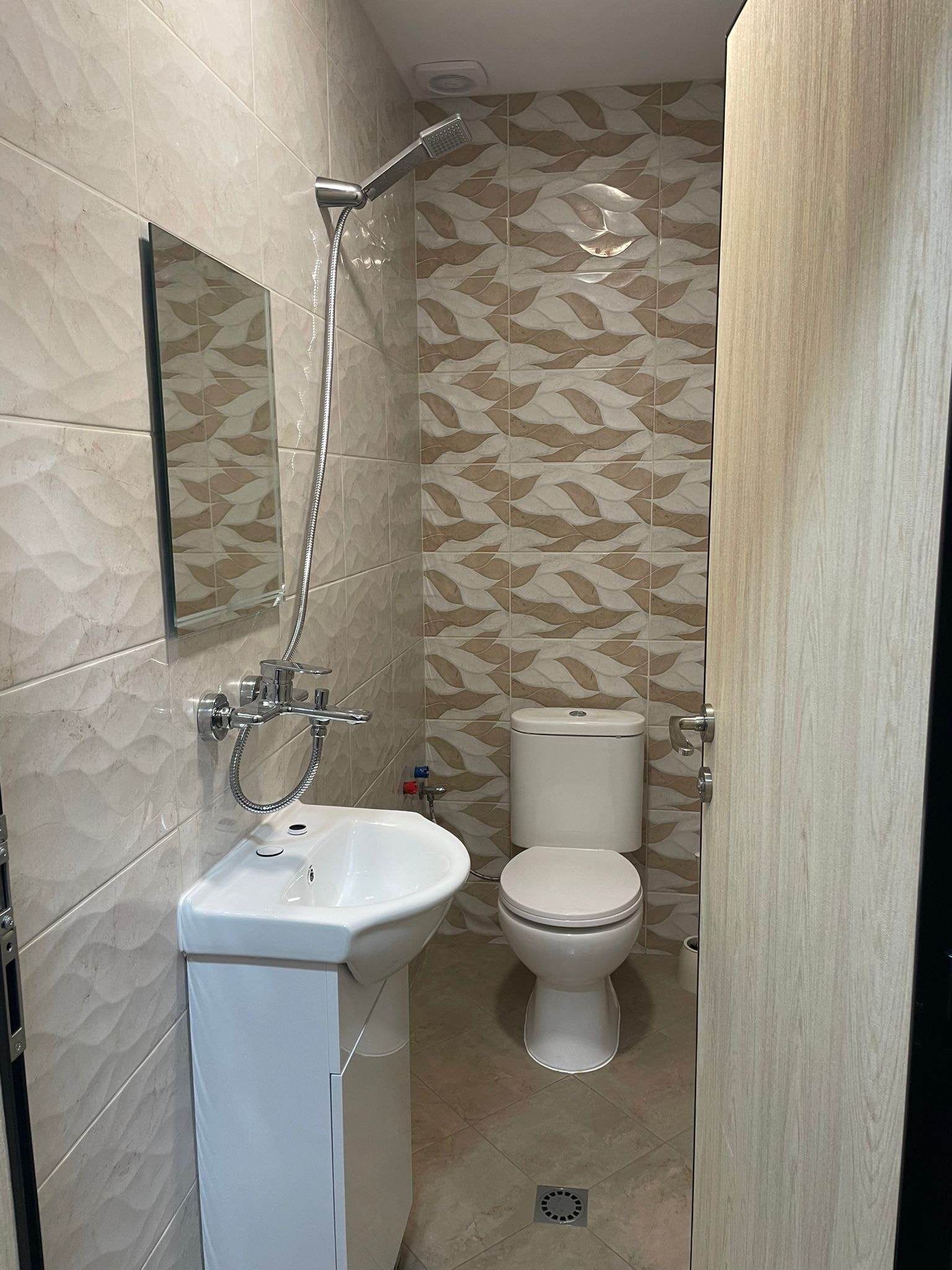 Новопостроена къща  село Червена вода - 3