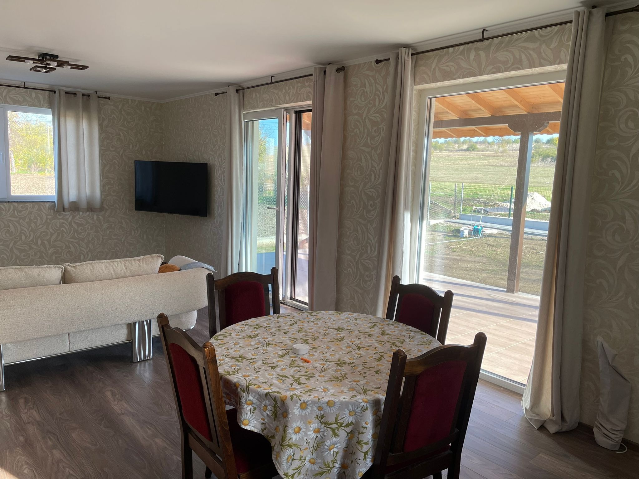 Новопостроена къща  село Червена вода - 8