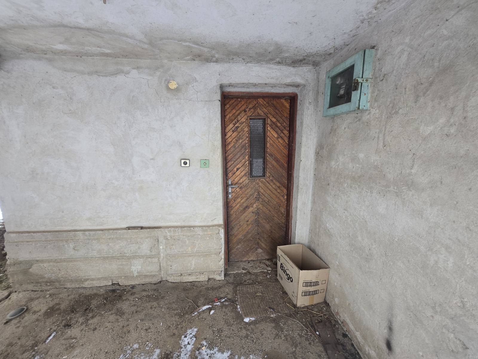 парцел – местност „Сметището“, до полигона