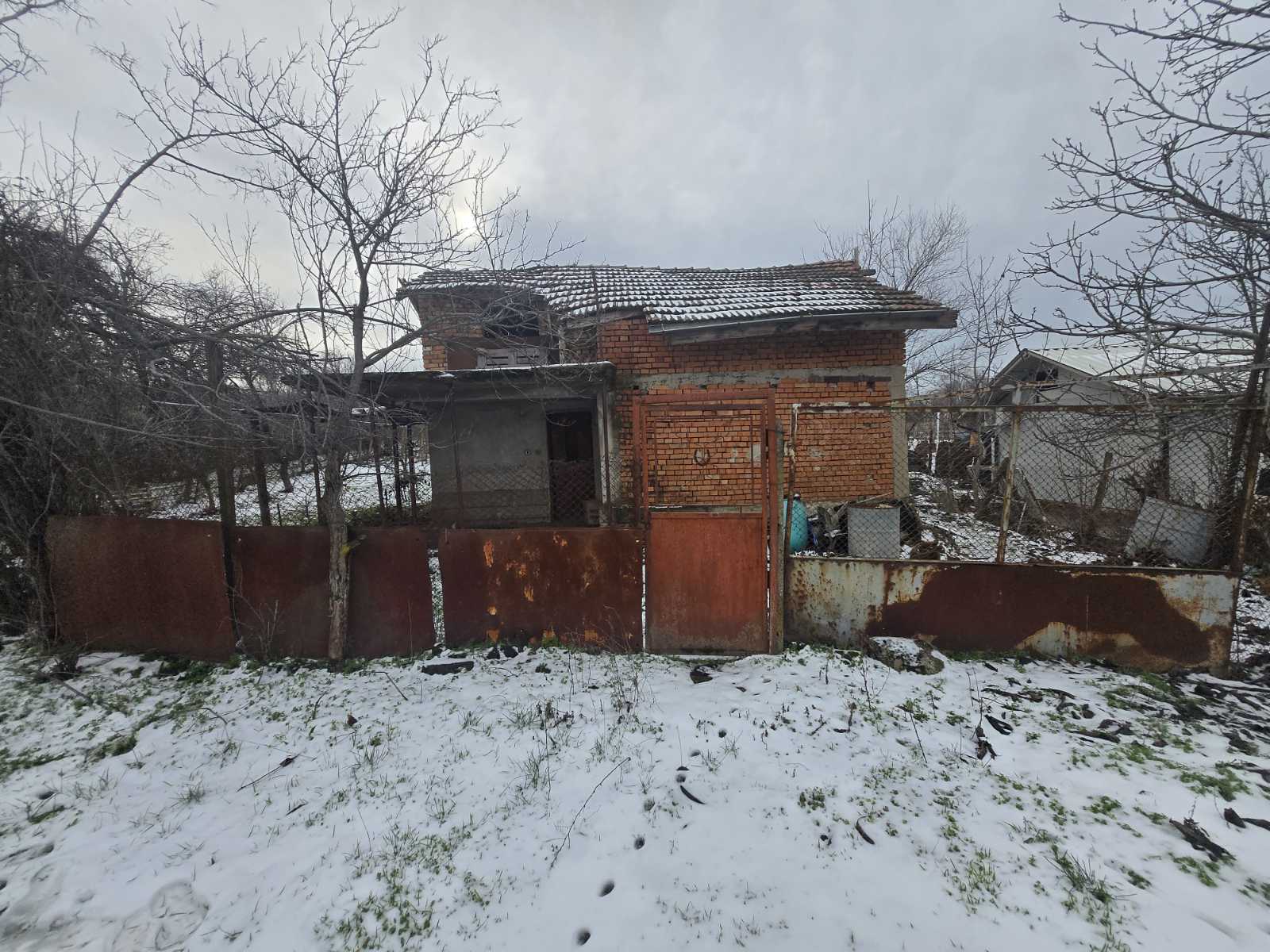 парцел – местност „Сметището“, до полигона - 6