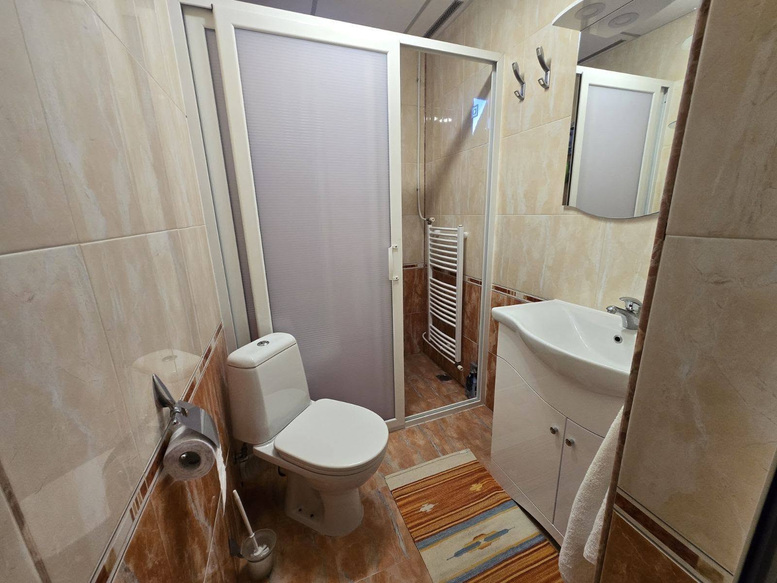 етаж от къща в кв . Родина 2 - 3