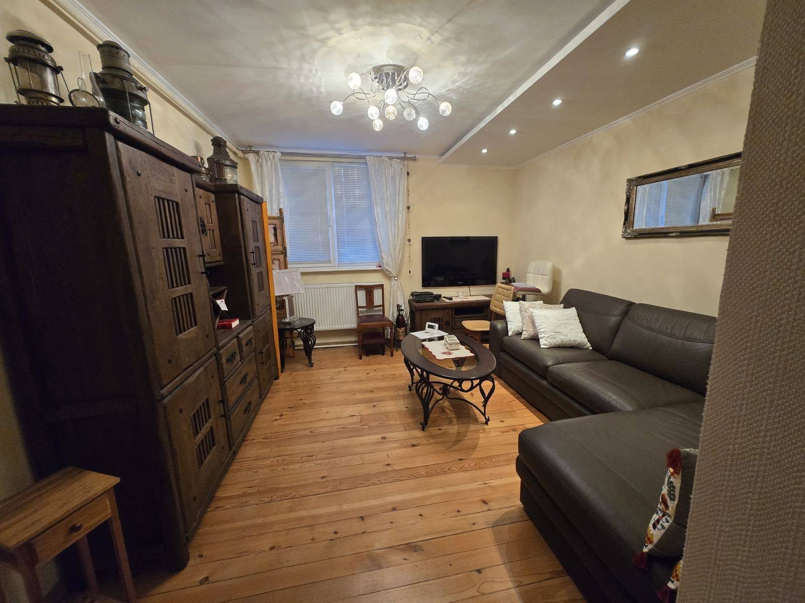 етаж от къща в кв . Родина 2 - 7