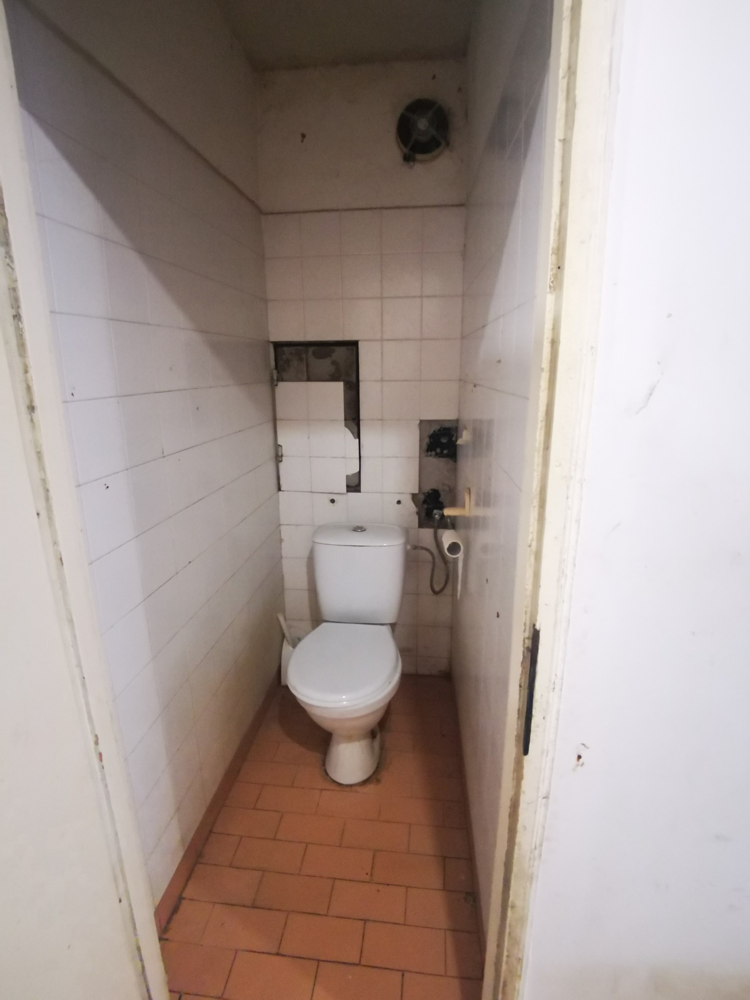 Голям просторен апартамент с характер и възможности! кв. Родина 1 - 8