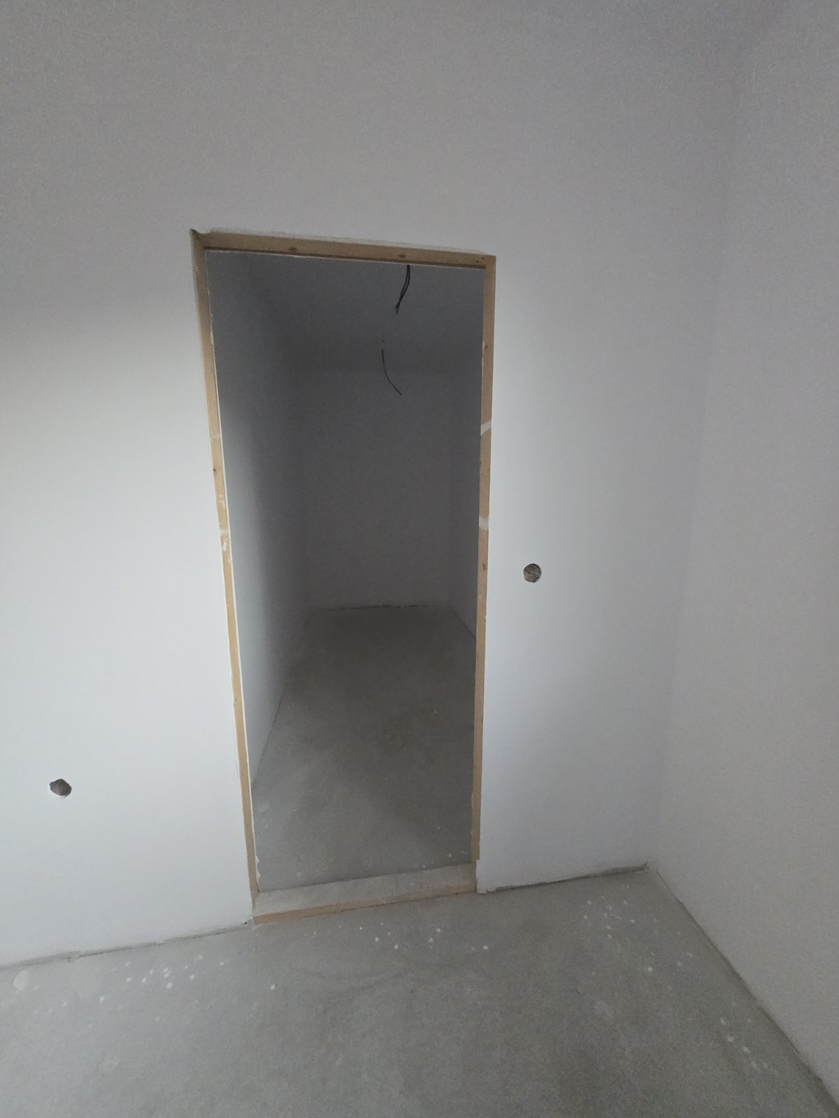 Новопостроена едноетажна къща с. Червена вода - 4