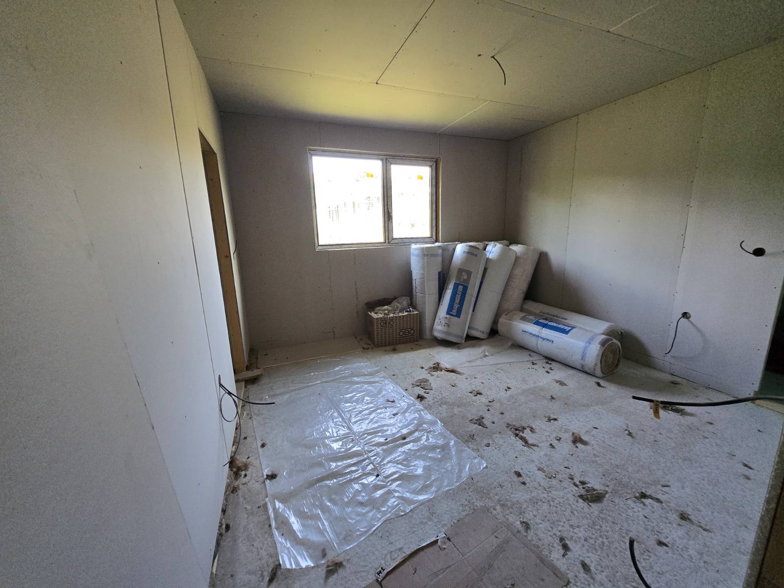 Новопостроена едноетажна къща с. Червена вода - 7