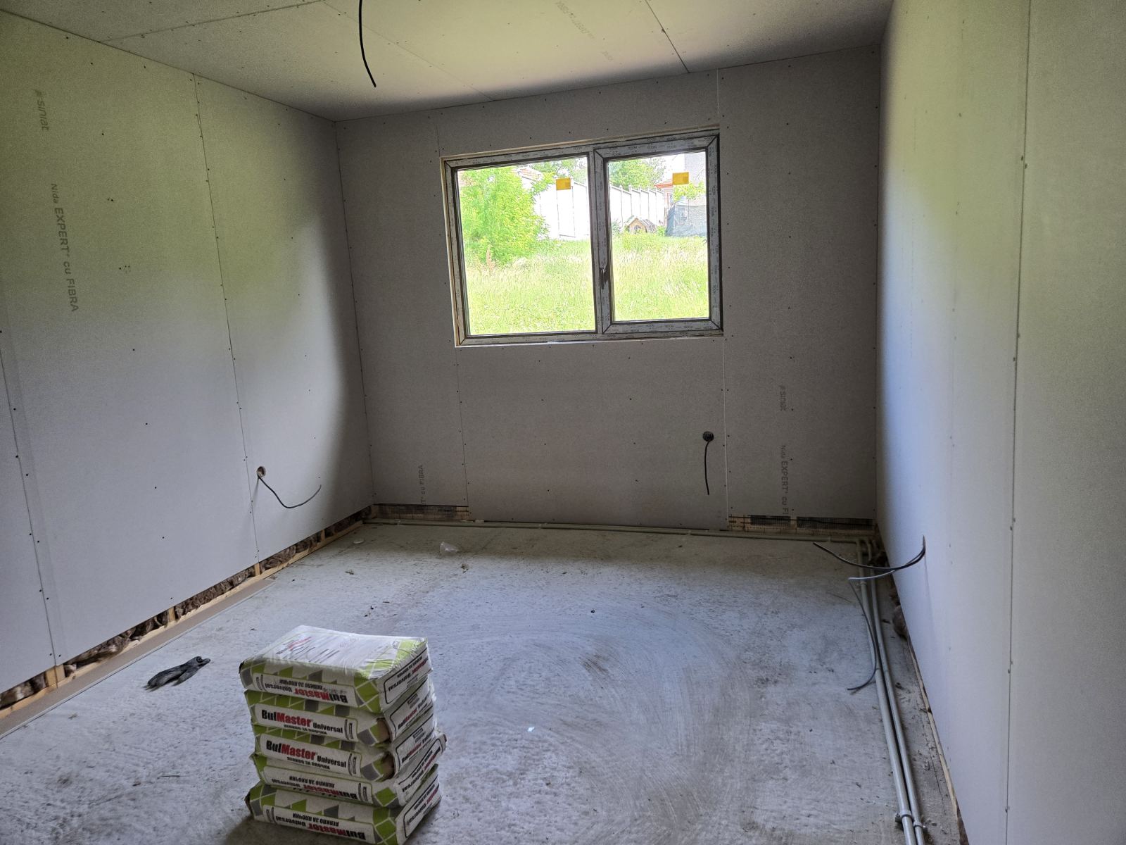 Новопостроена едноетажна къща с. Червена вода - 8