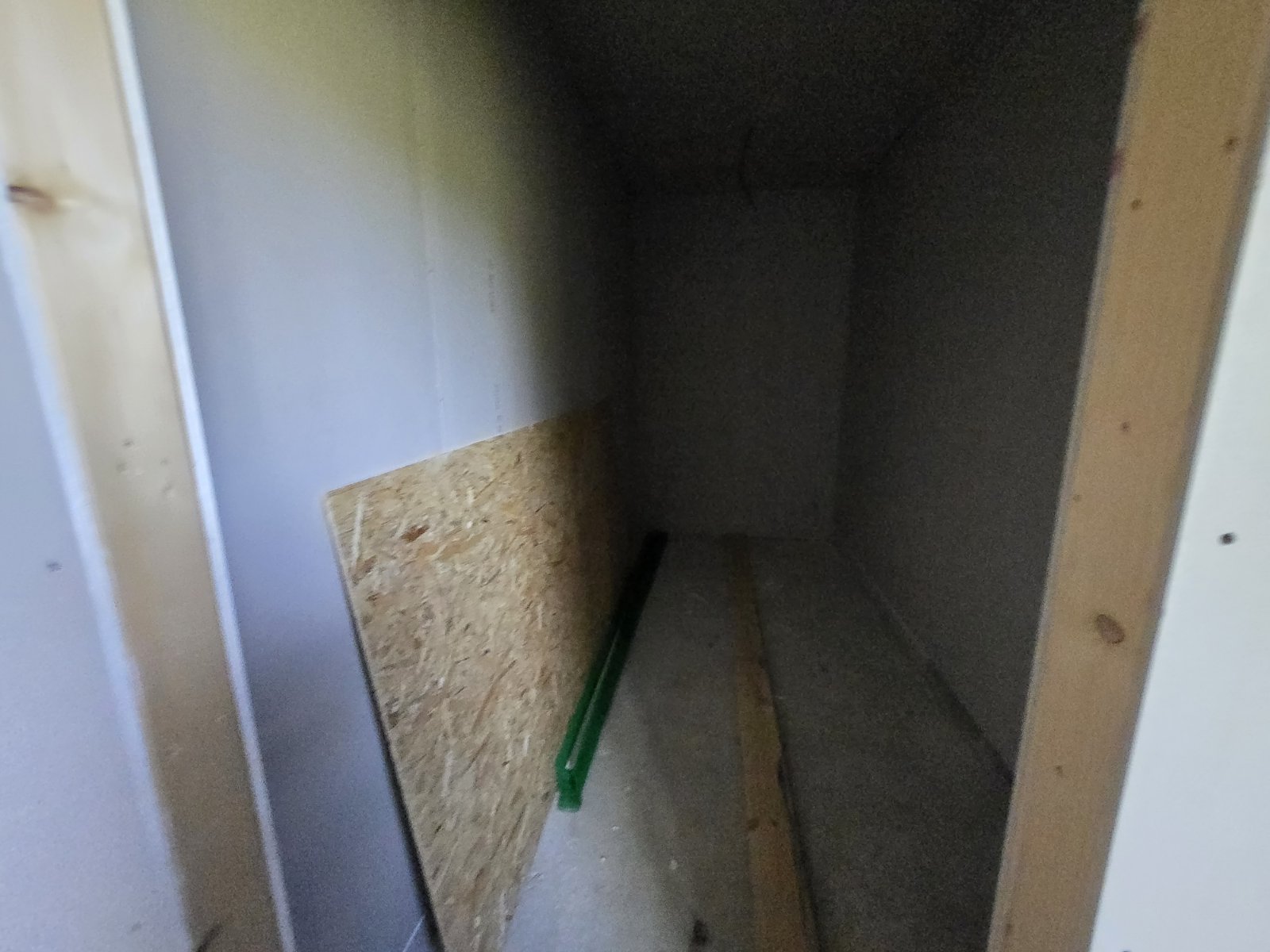 Новопостроена едноетажна къща с. Червена вода - 10