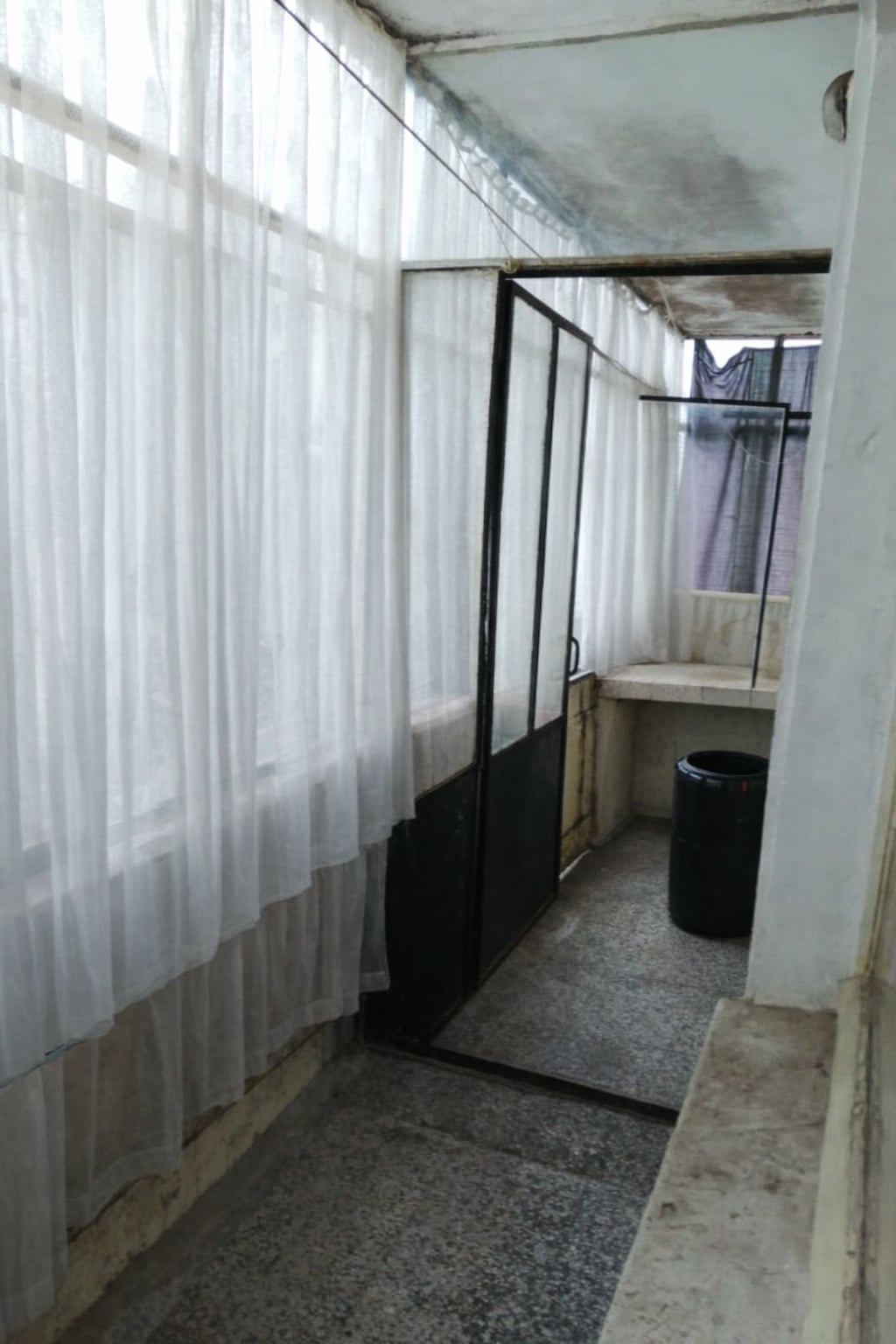 Тристаен апартамент кв. Възраждане - 4