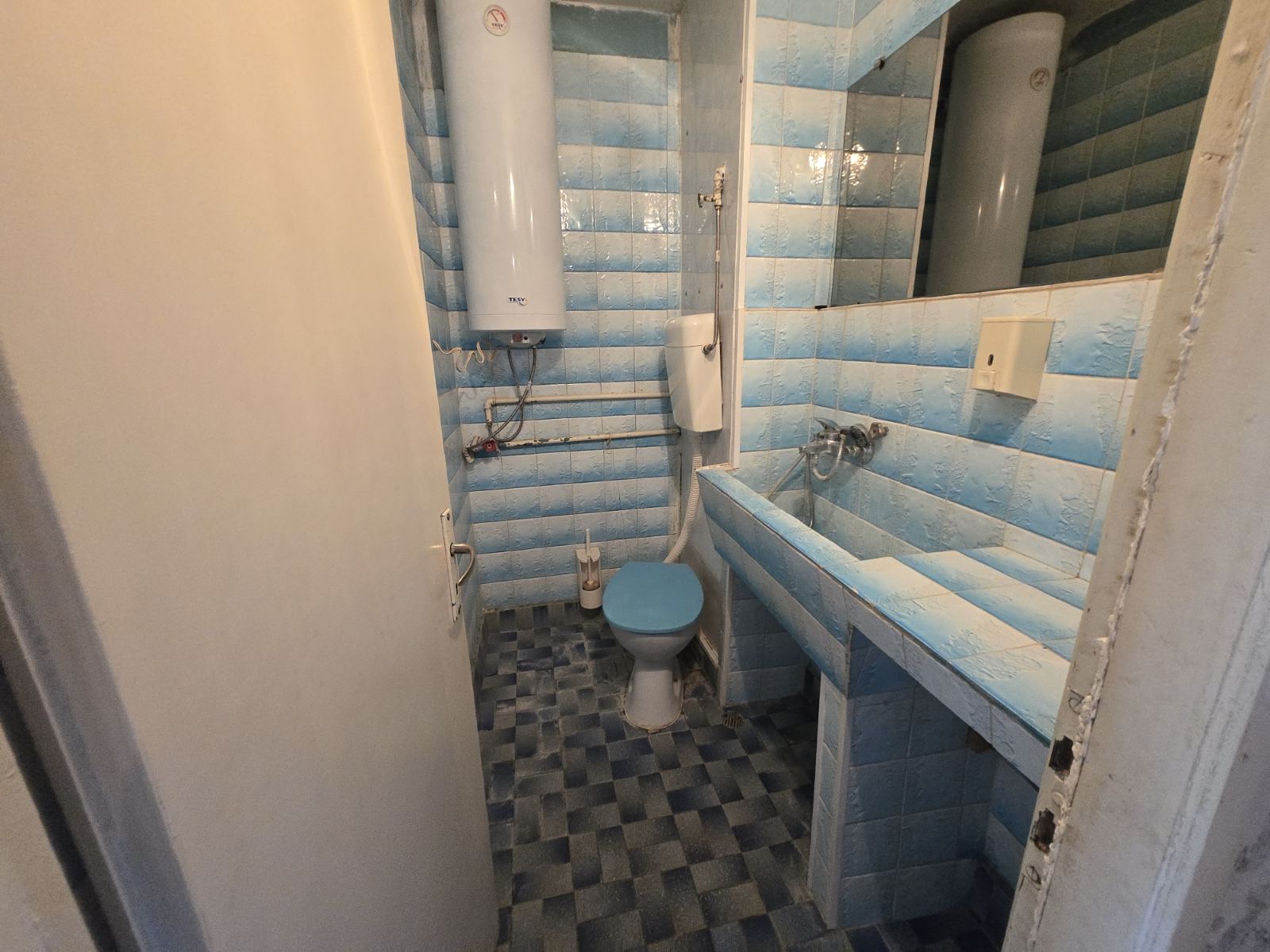 Продава се двустаен апартамент в кв. Чародейка-Юг, гр. Русе - 8