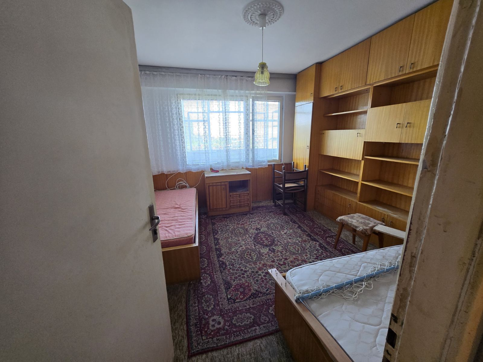 Продава се двустаен апартамент в кв. Чародейка-Юг, гр. Русе - 3