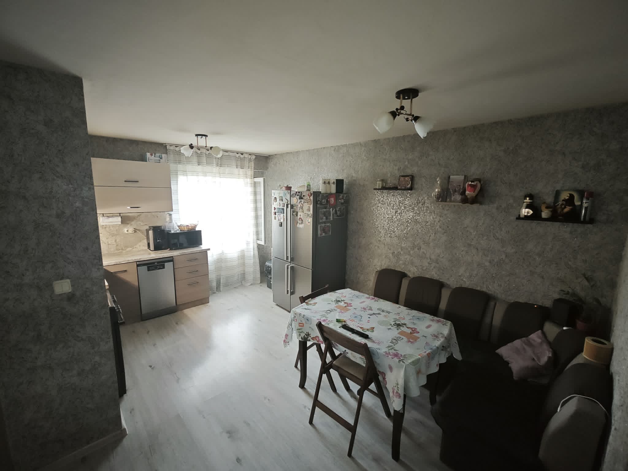 Чародейка 100- те  тристаен - 9
