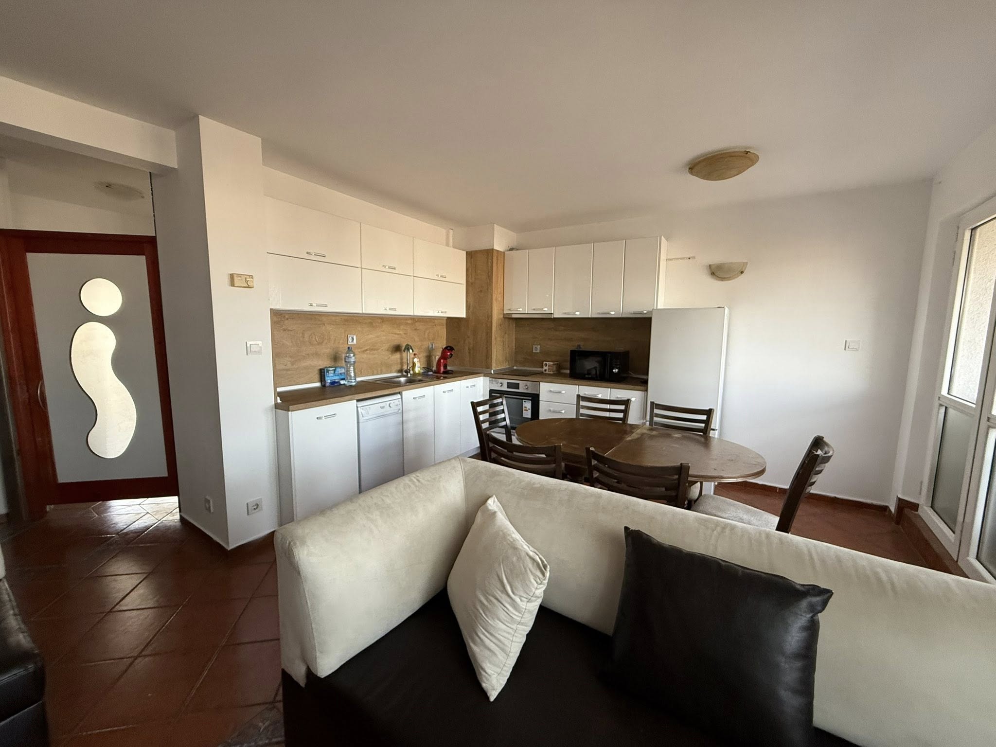 Просторен апартамент с гледка към река Дунав - 2