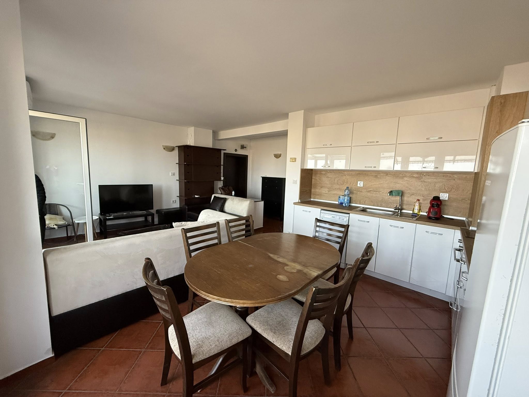 Просторен апартамент с гледка към река Дунав - 7